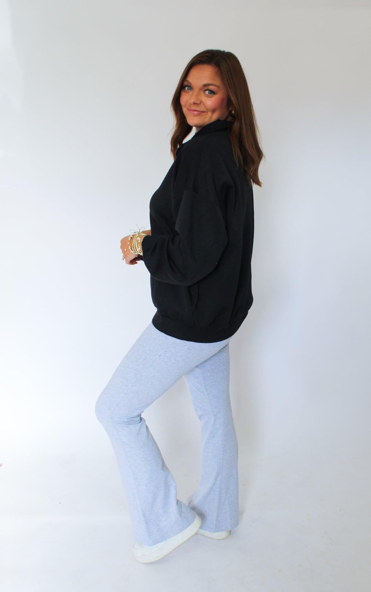 LOUNGE AROUND PULLOVER - BLACK