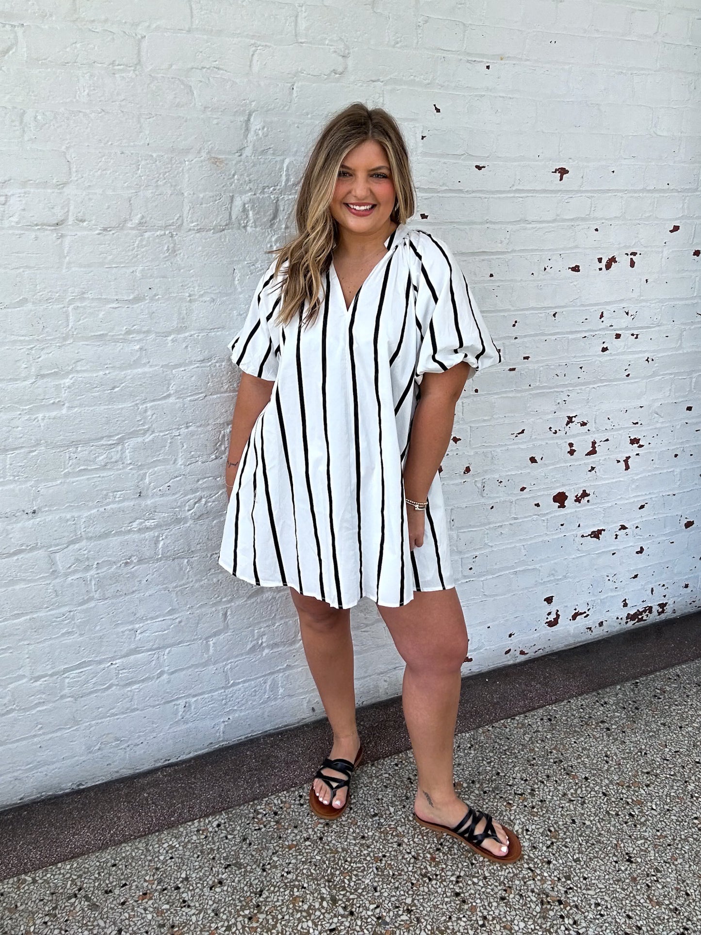 CHIC STRIPED DRESS