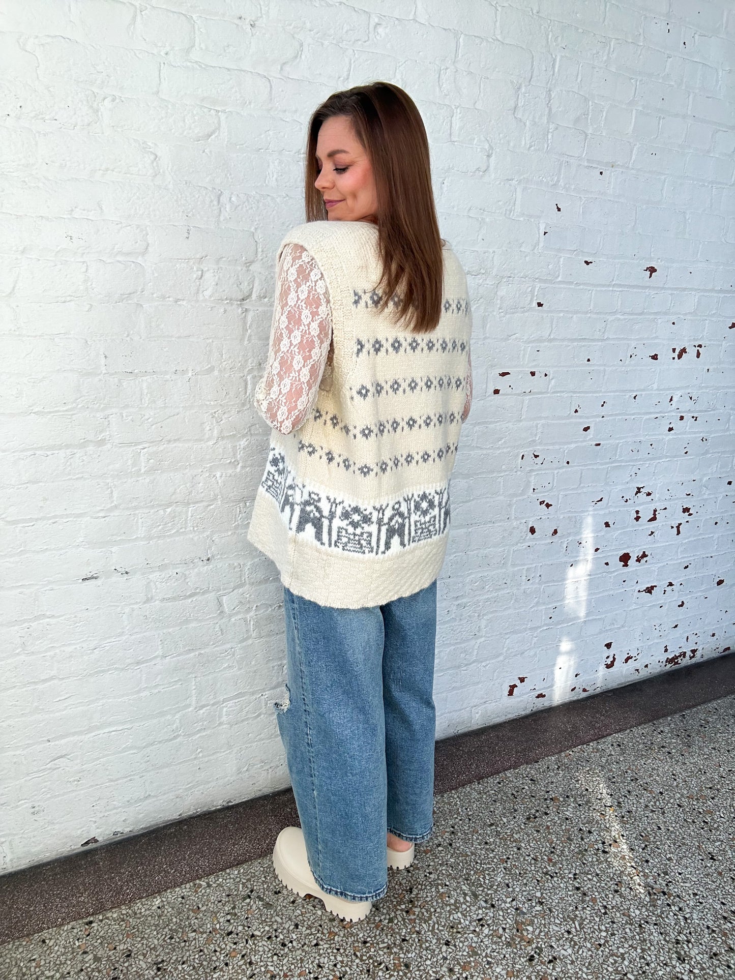 WONDERLAND SWEATER VEST