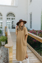 Load image into Gallery viewer, APPLE PICKIN MAXI DRESS
