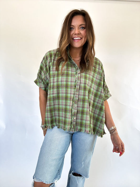 MAGNOLIA PLAID TOP