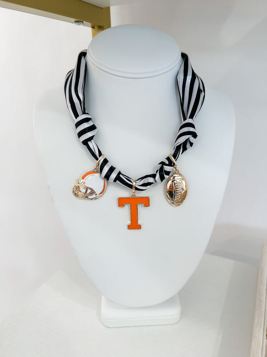 GAMEDAY SCARF CHARM NECKLACE - BLACK/WHITE