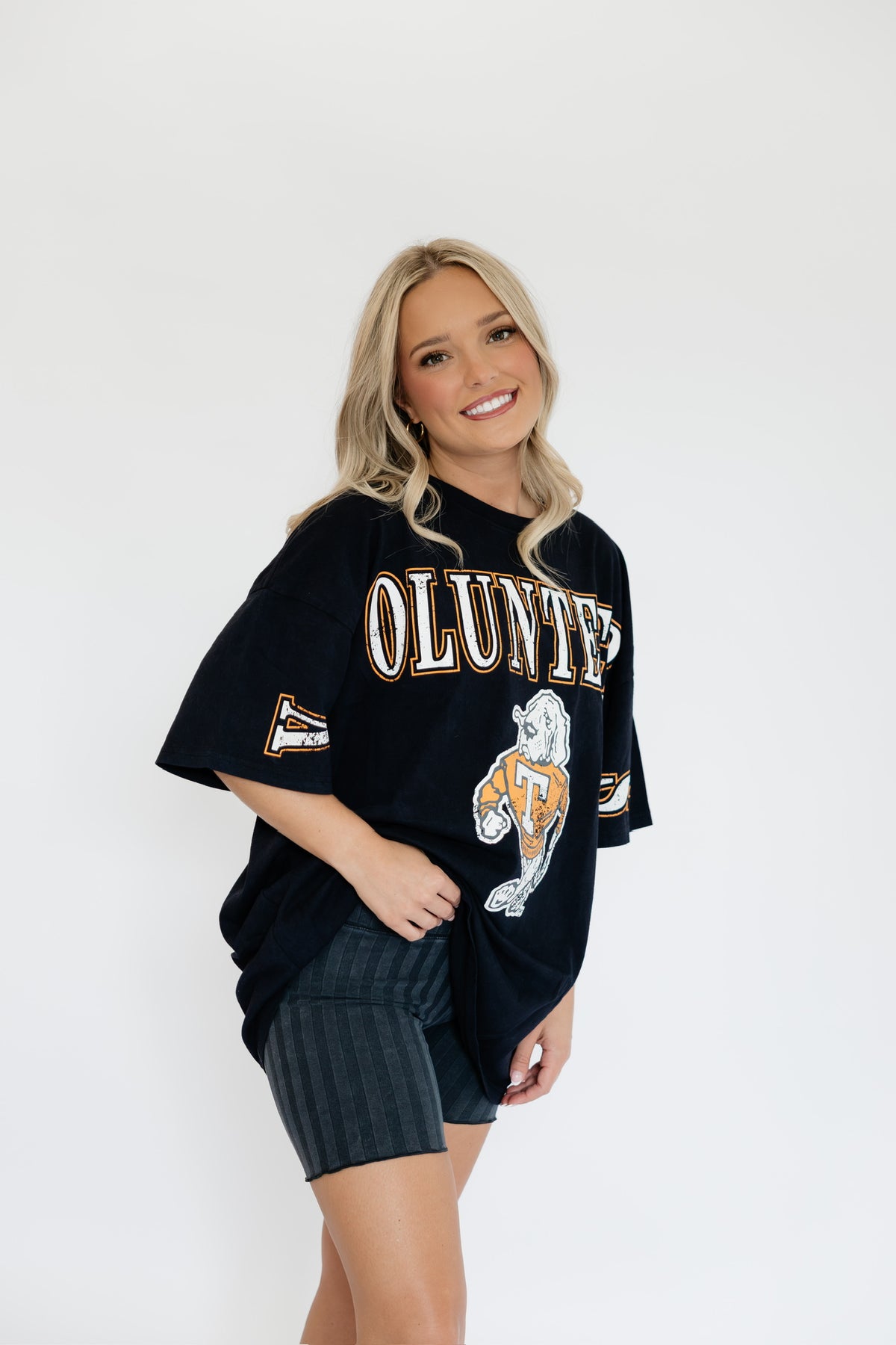 TENNESSEE OVERSIZED BAND TEE - BLACK
