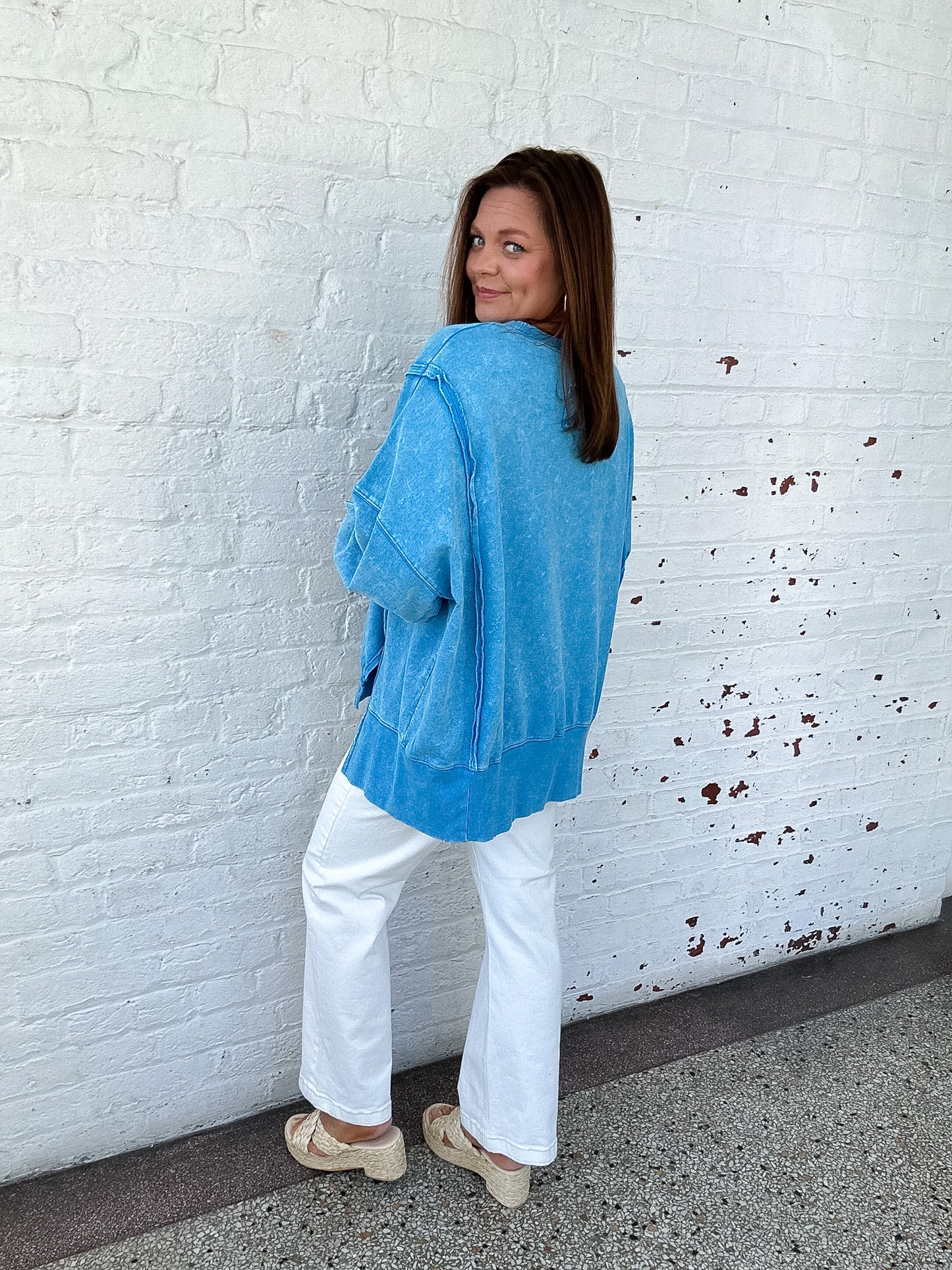 ACID WASHED OVERSIZED SWEATSHIRT - SKY