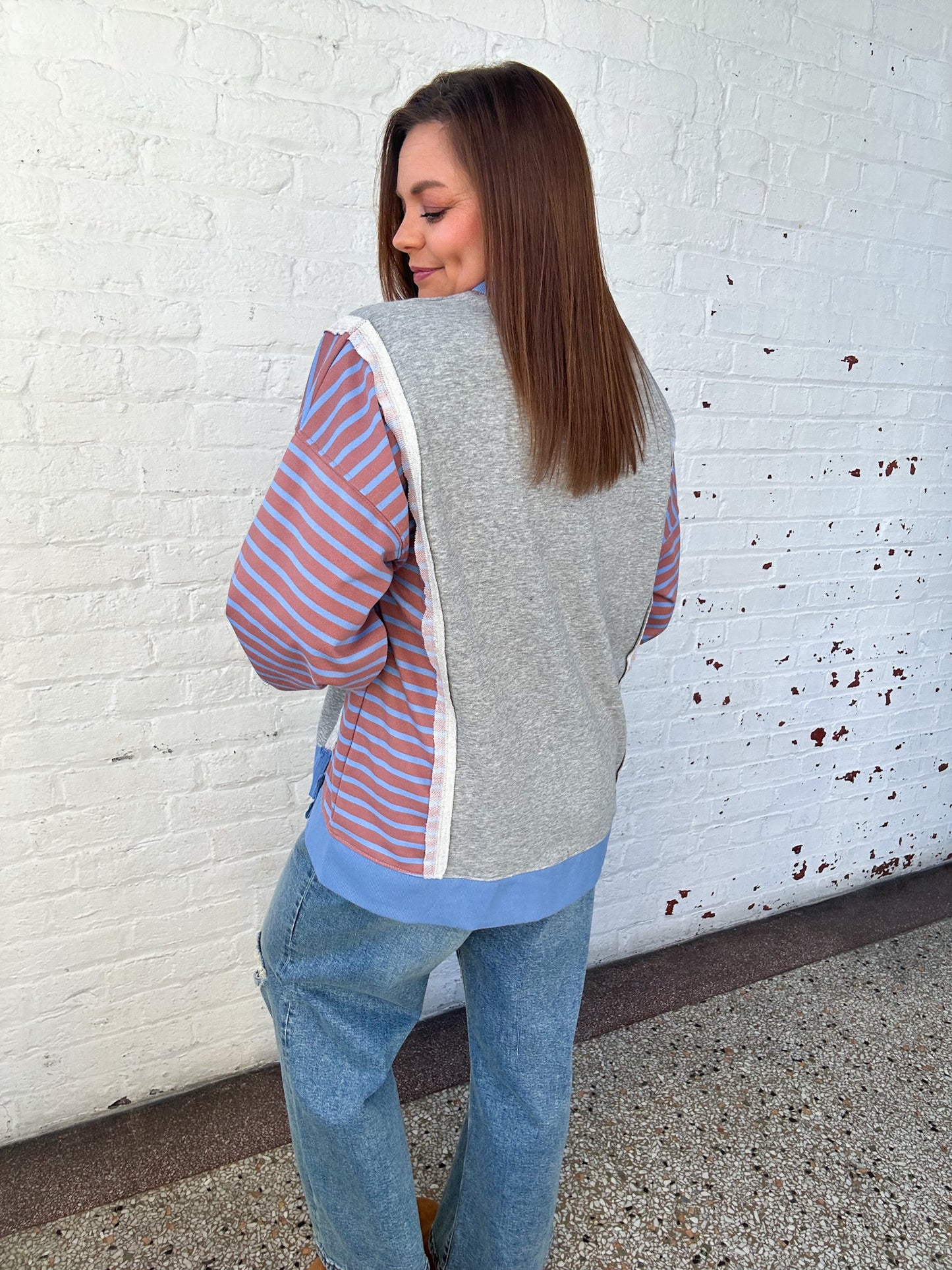 OVERSIZED STRIPE PULLOVER - GREY