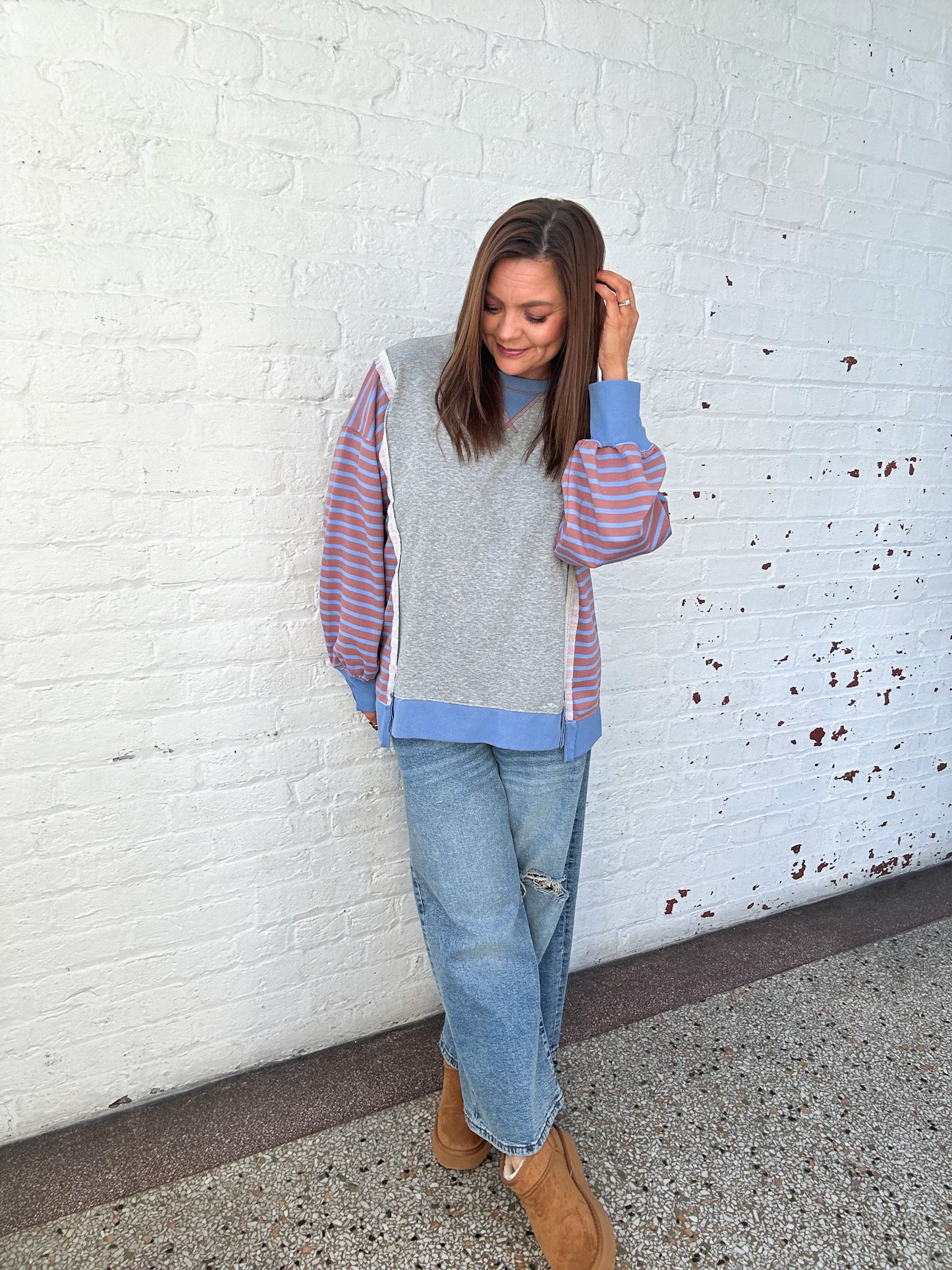 OVERSIZED STRIPE PULLOVER - GREY