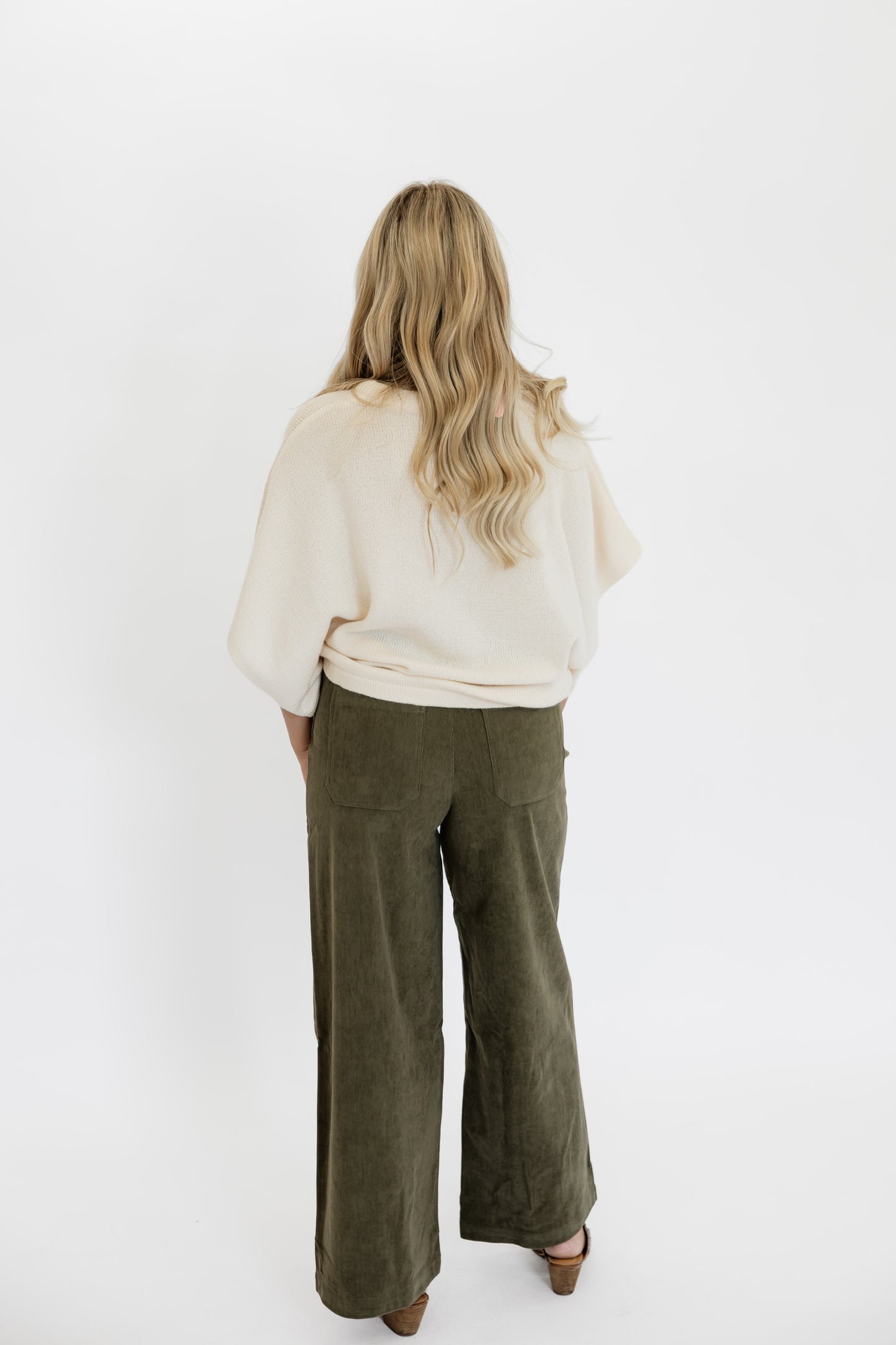 SIMPLE SWEATER TOP - CREAM