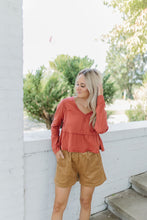 Load image into Gallery viewer, AUTUMN RED CROP TOP
