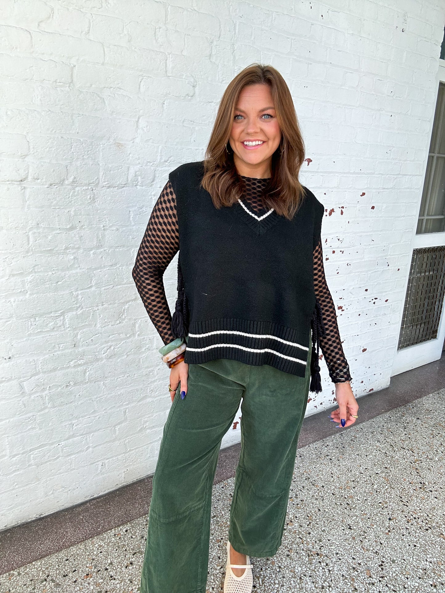 BLACKOUT CHIC SWEATER VEST