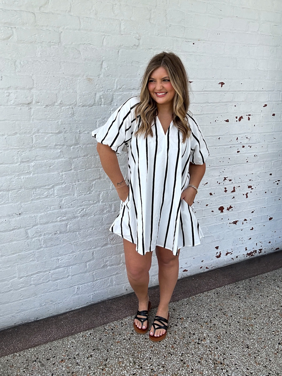 CHIC STRIPED DRESS