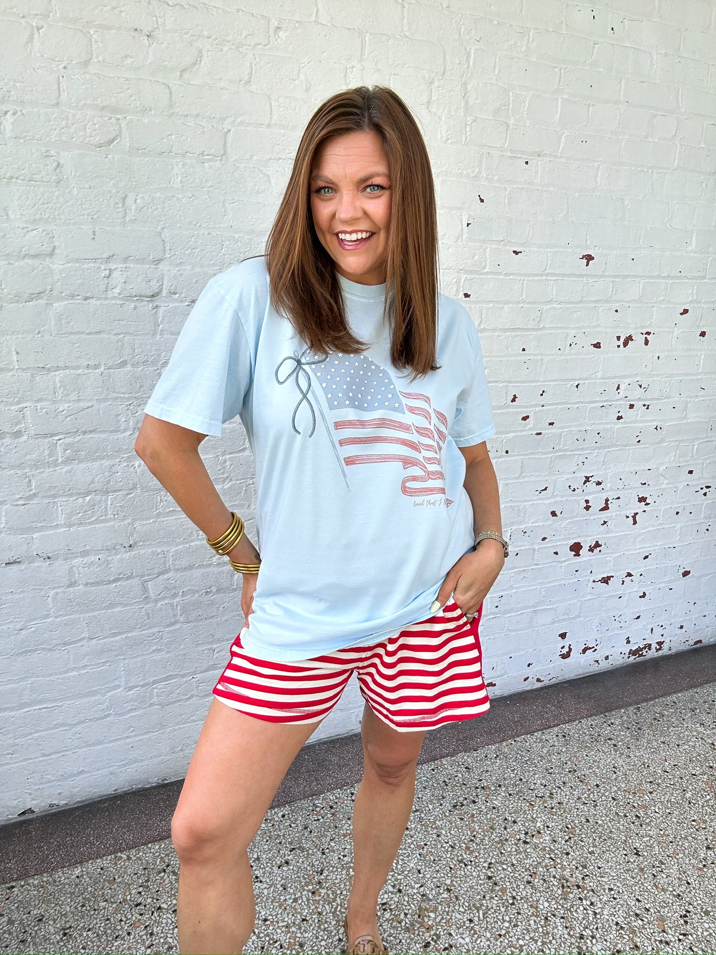 LAND I LOVE GRAPHIC TEE