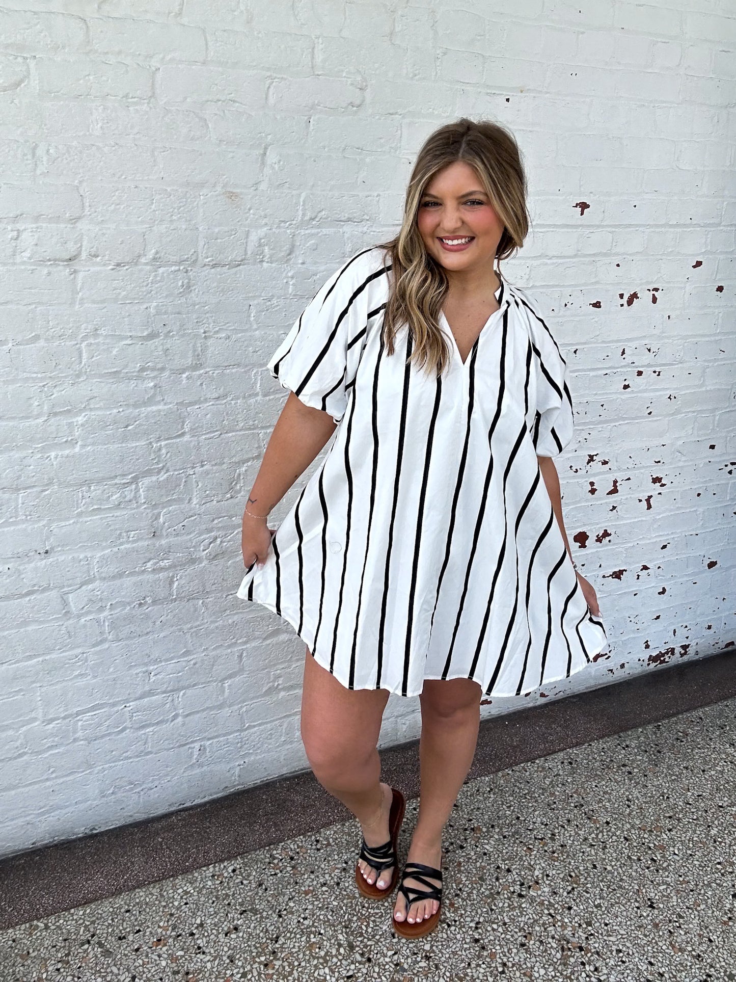 CHIC STRIPED DRESS