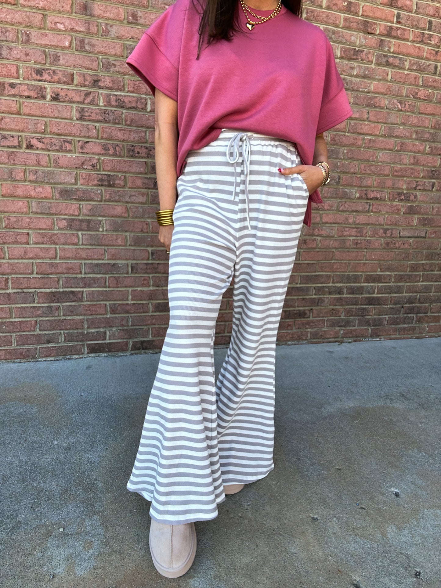 STRIPED LOUNGIN' FLARE PANTS