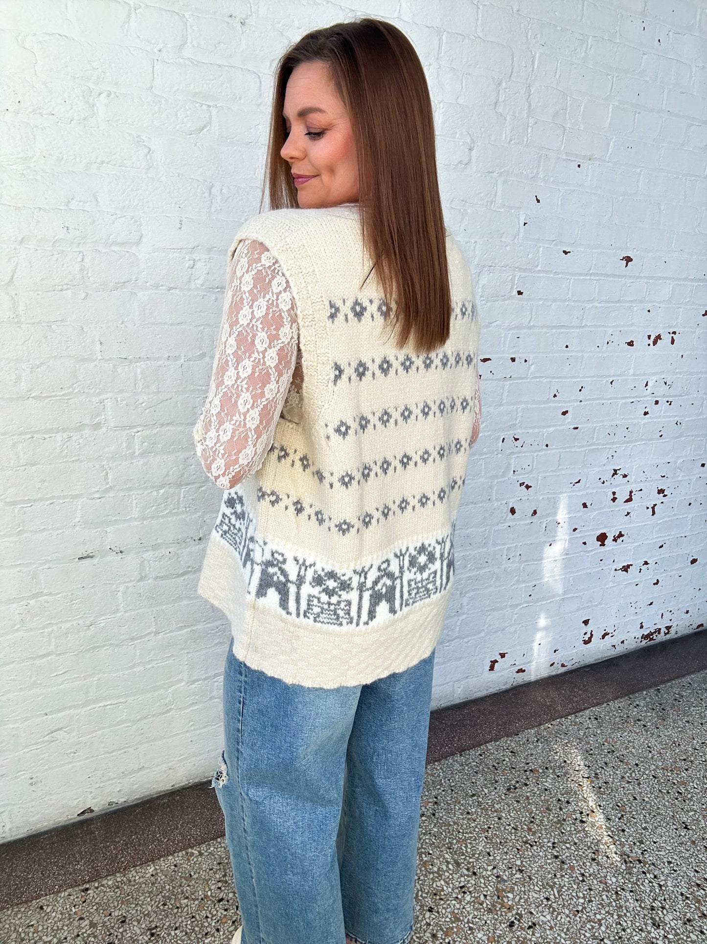 WONDERLAND SWEATER VEST