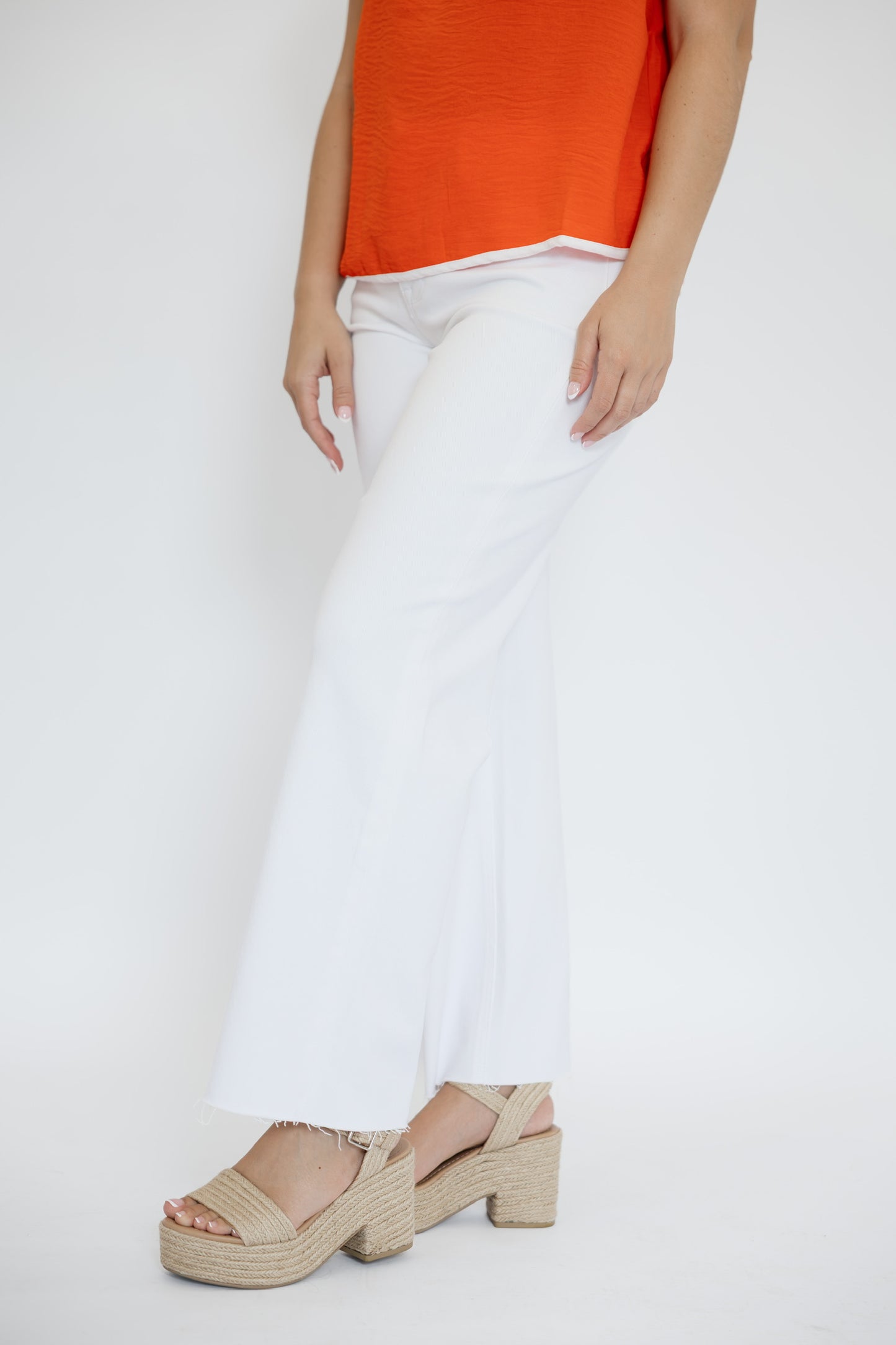 MID RISE STRAIGHT LEG JEANS - WHITE