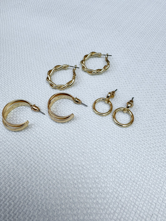 GOLD HOOP EARRING SET