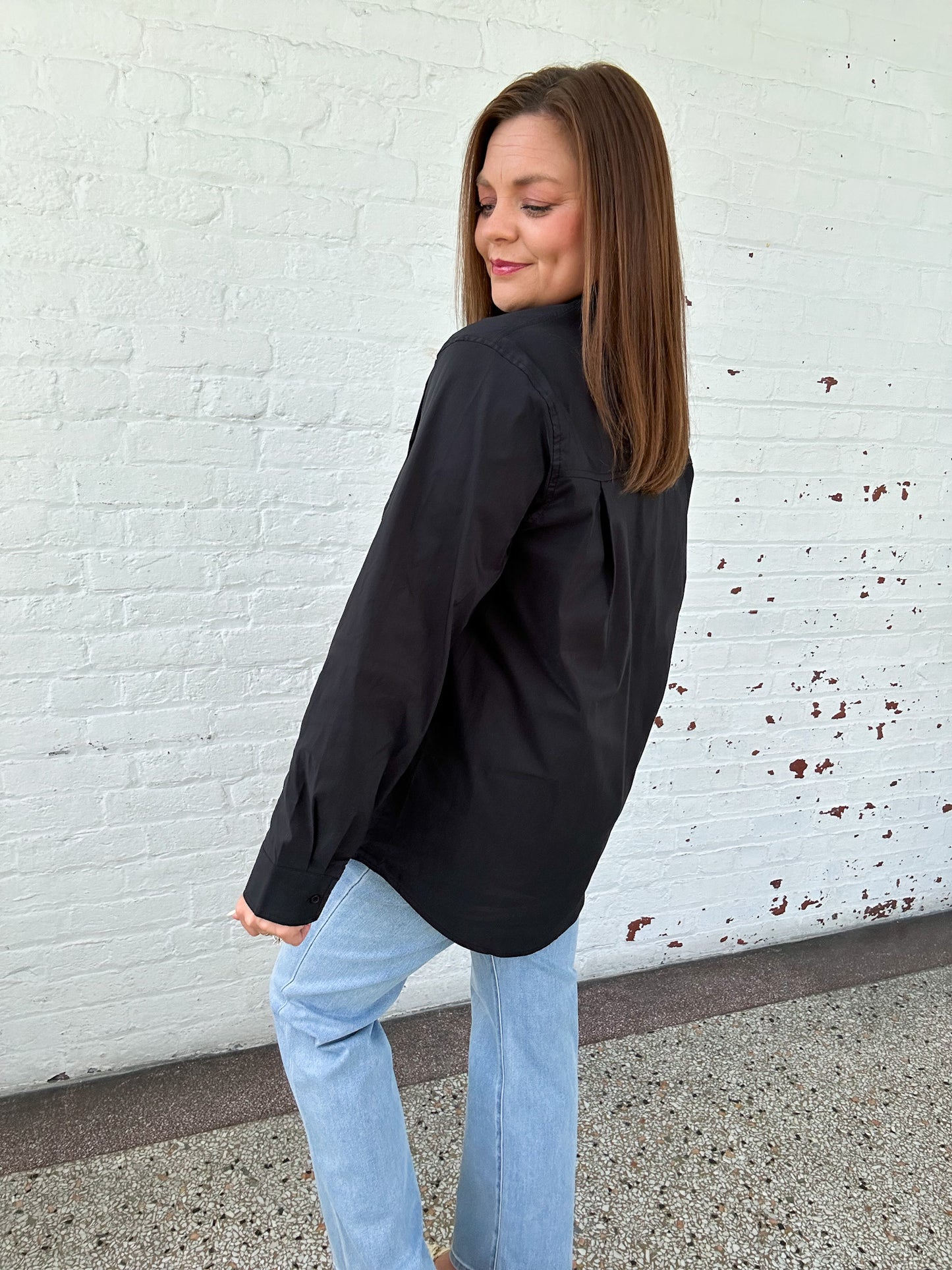 CLASSIC BUTTON DOWN TOP - BLACK
