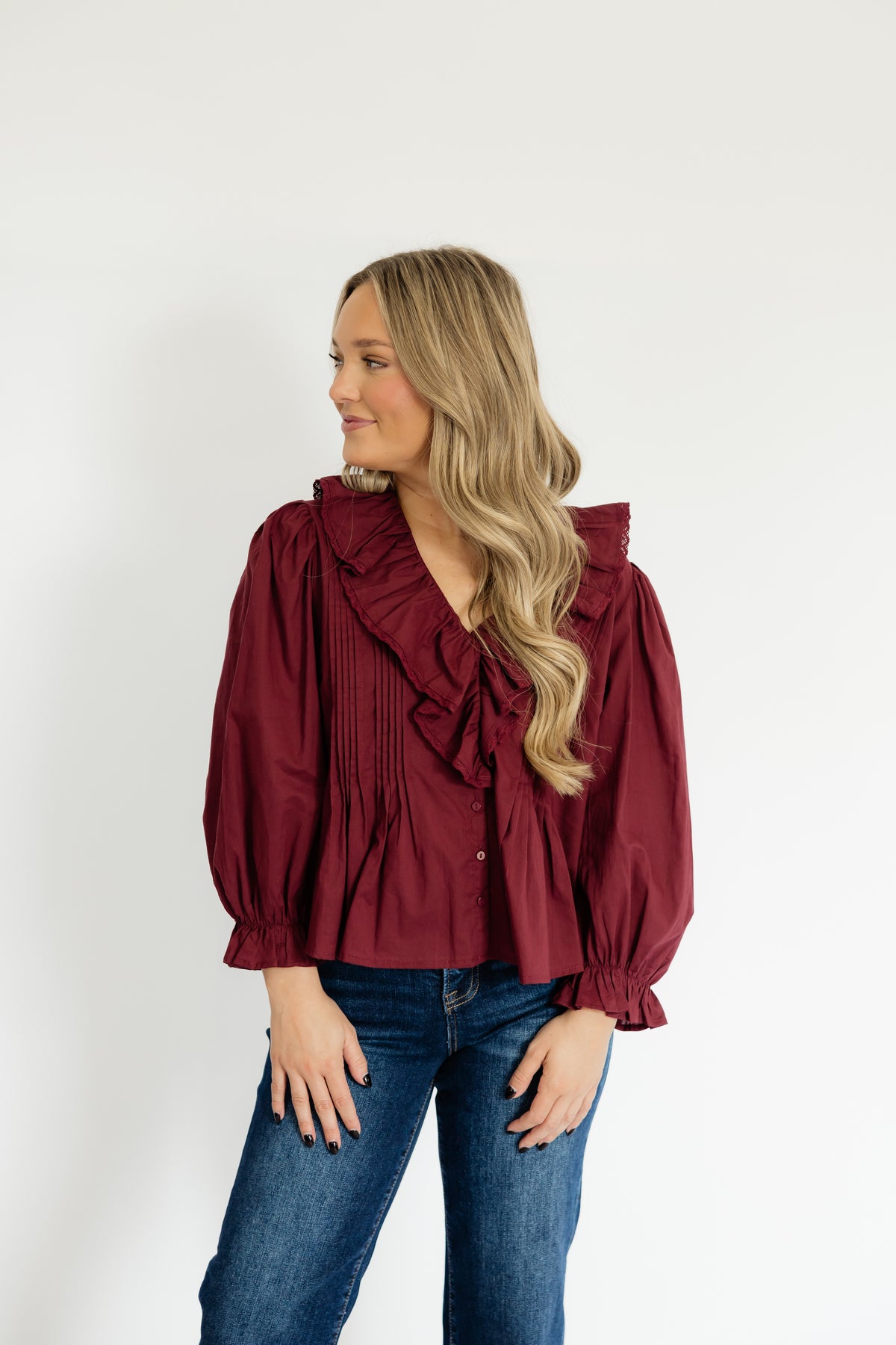 IN THE DETAILS TOP - WINE