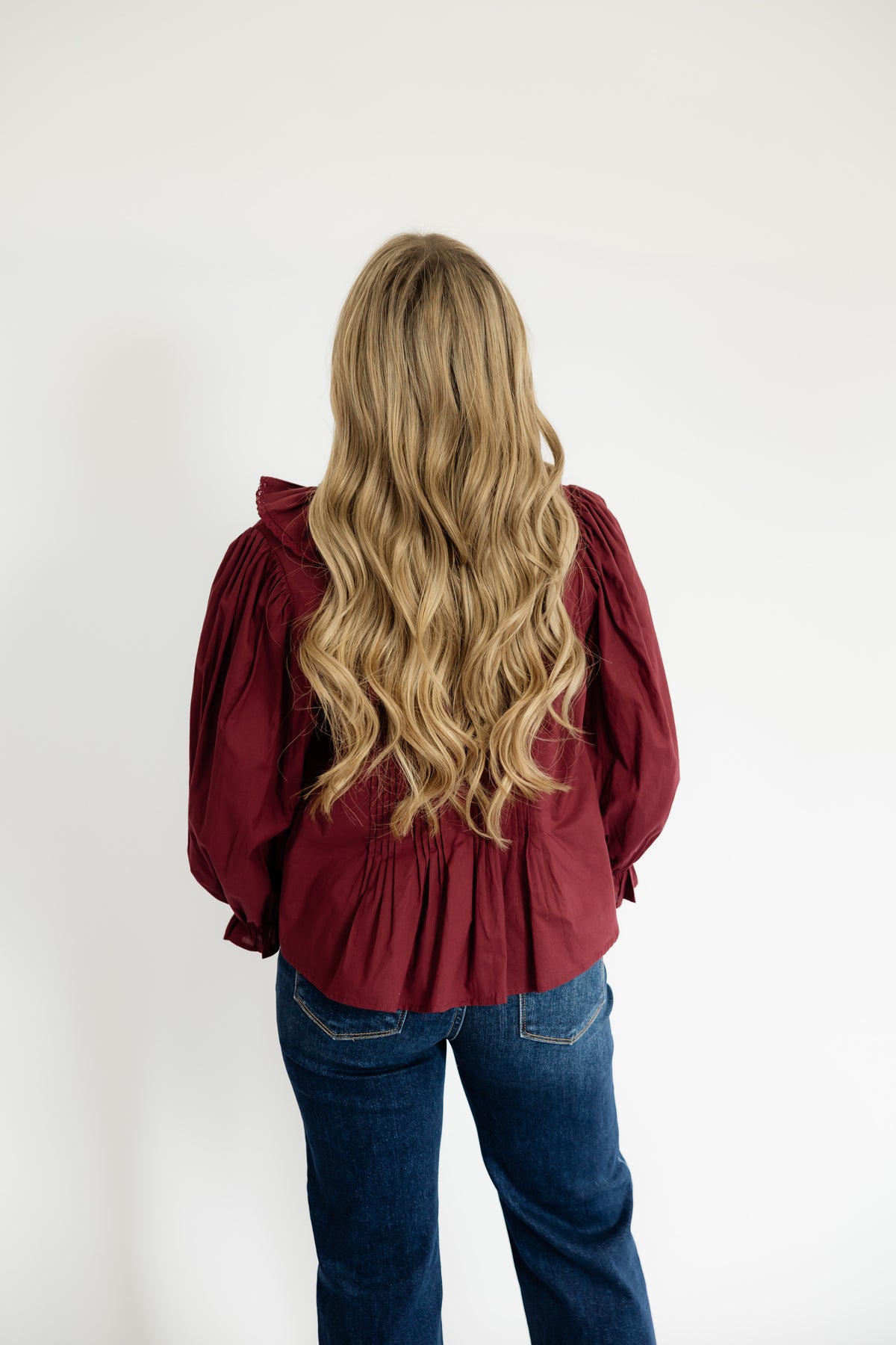 IN THE DETAILS TOP - WINE