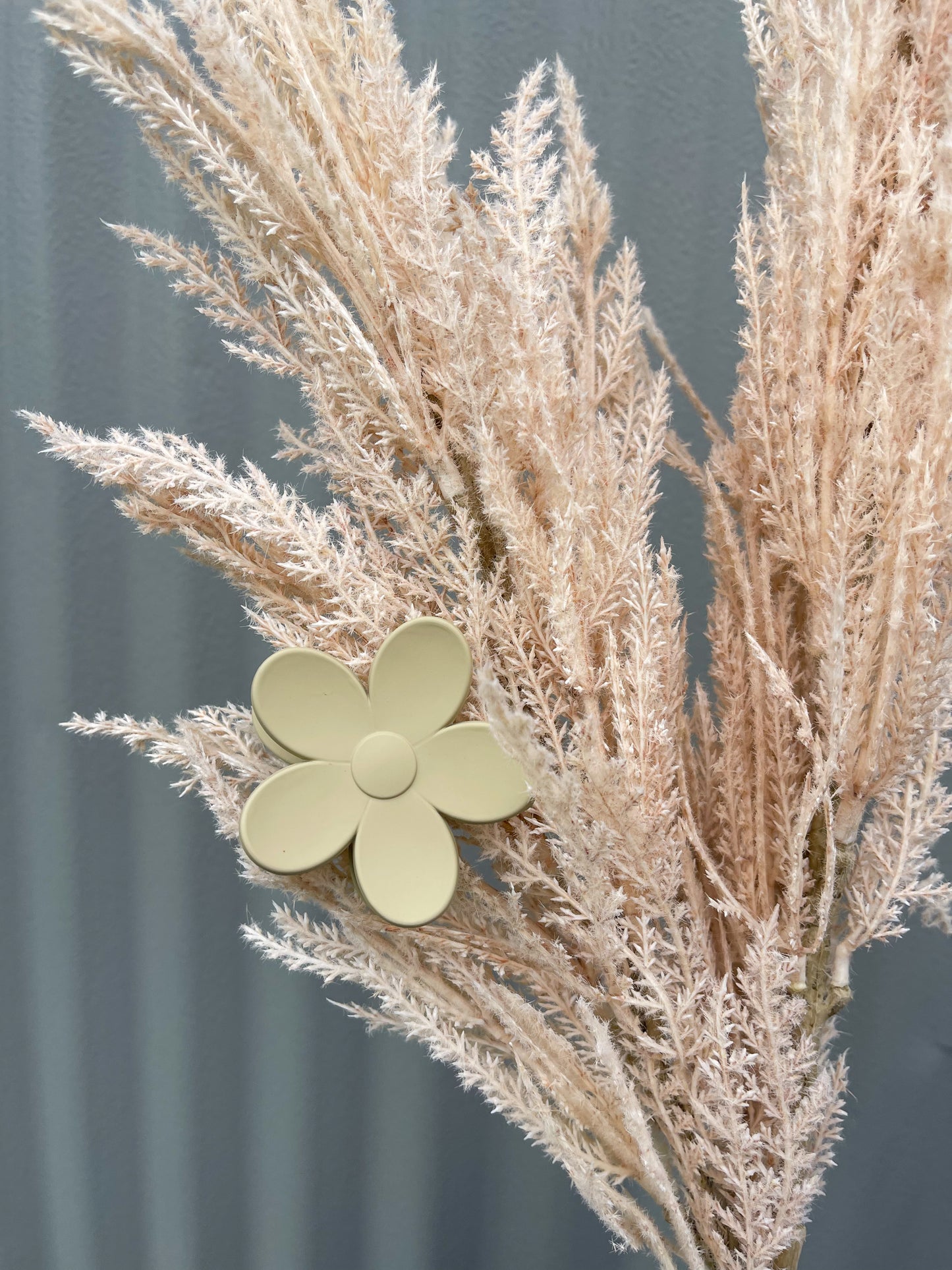 FLOWER CLAW CLIP