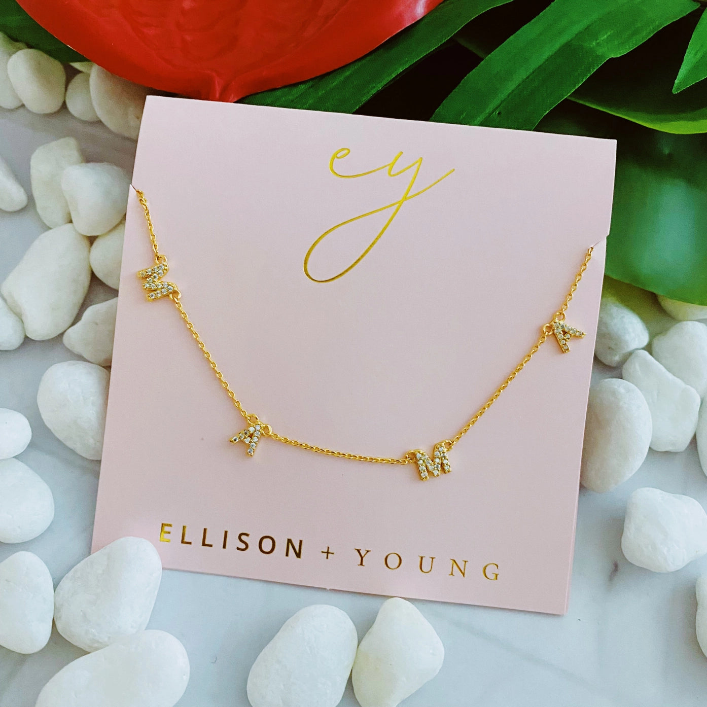 MAMA NECKLACE