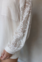 Load image into Gallery viewer, LITTLE COASTAL GAUZE TOP
